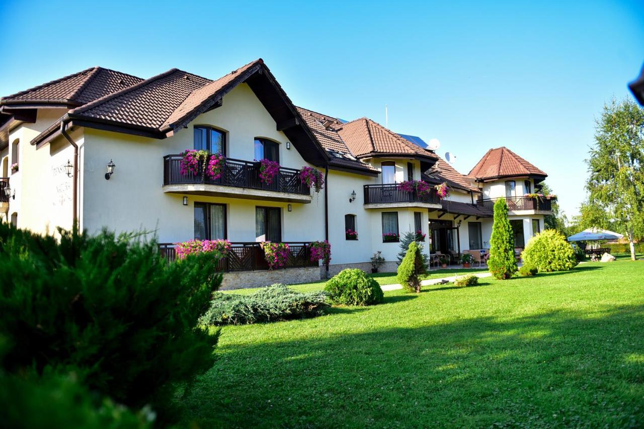 Natura Family Resort Авриг Экстерьер фото